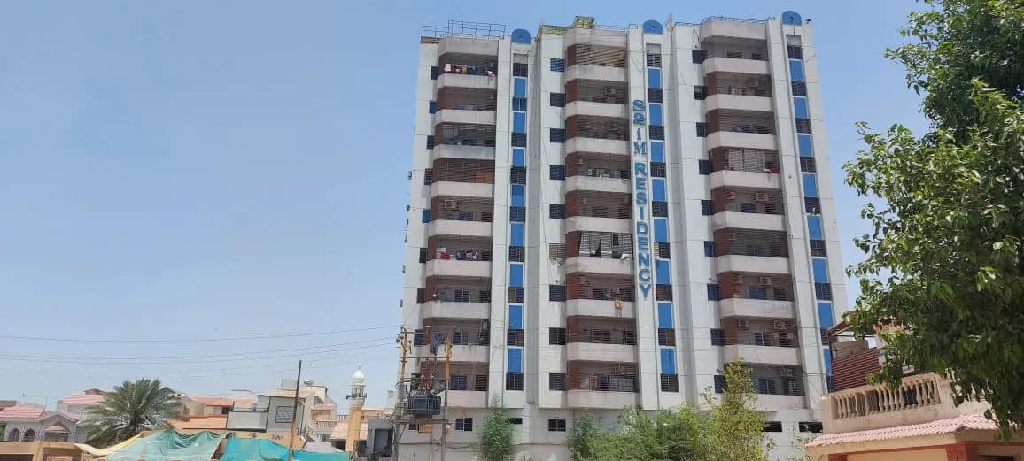 4-Bed Flat in Saim Residency, Gulshan-e-Iqbal 13-D/2 — Urgent Sale